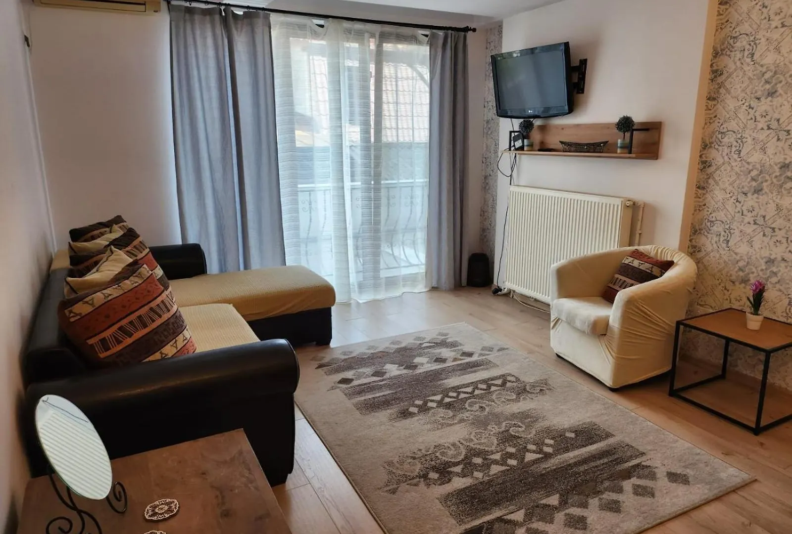 Morii Lake Apartment Bucureşti